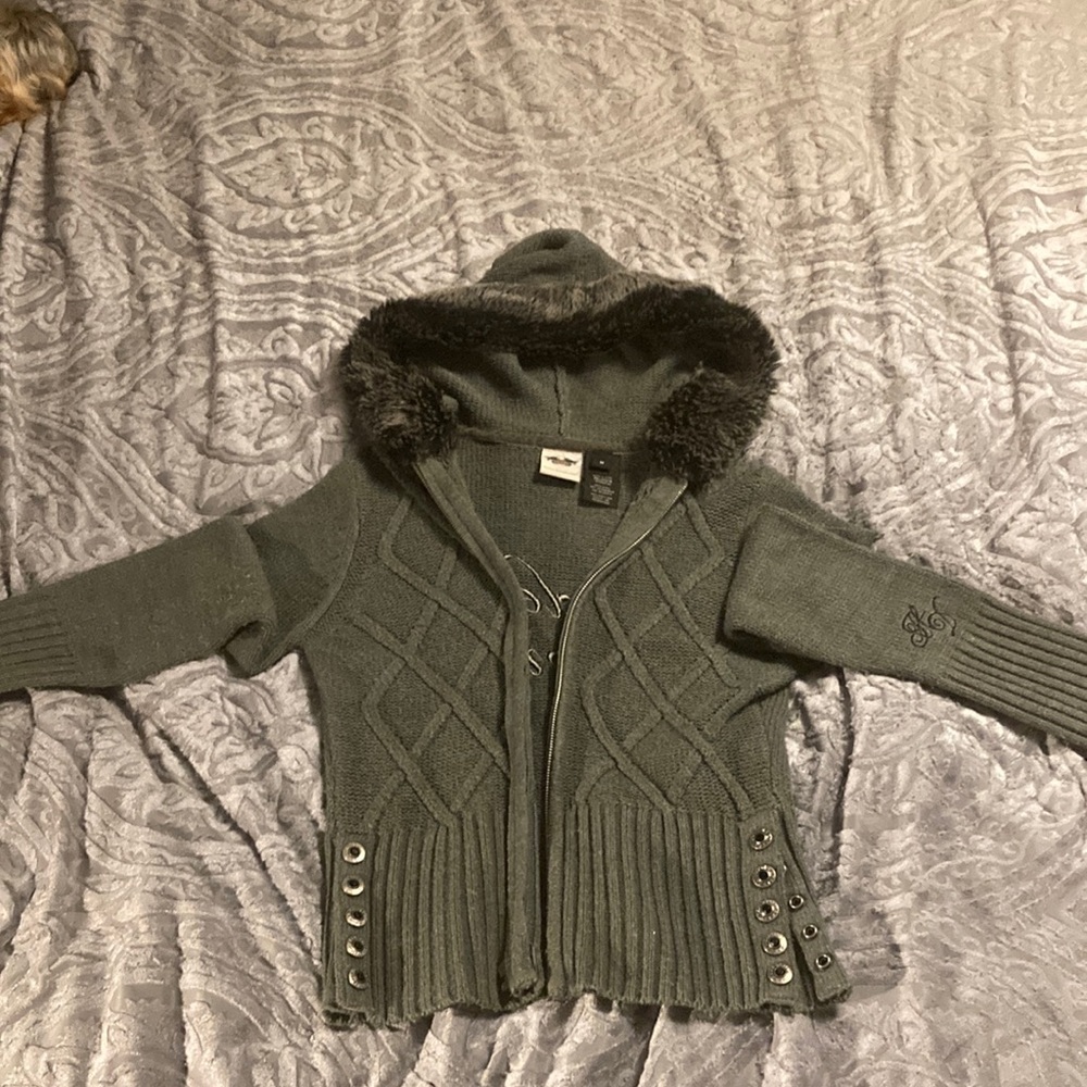 Women’s Harley Davidson Grey Sweater Hoodie Size Medium.